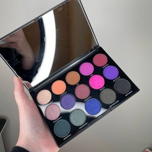 Morphe 15S “Social Butterfly” Palette